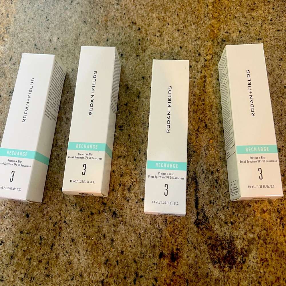 Rodman + Fields Broad Spectrum SPF 30 Sunscreen Protect + Blur (quantity 4)